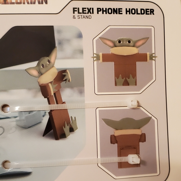 The child mandalorian phone holder stand - Picture 8 of 9
